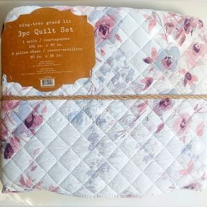 🎁Wildflower Cottages 3pc Quilt Set; Style: Daphnie-Powder Blue-K